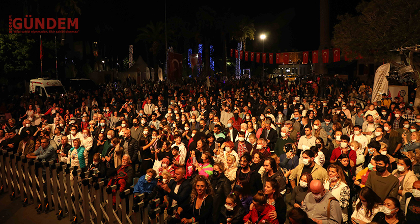 Cumhuriyet coşkusu Moğollar ile başladı