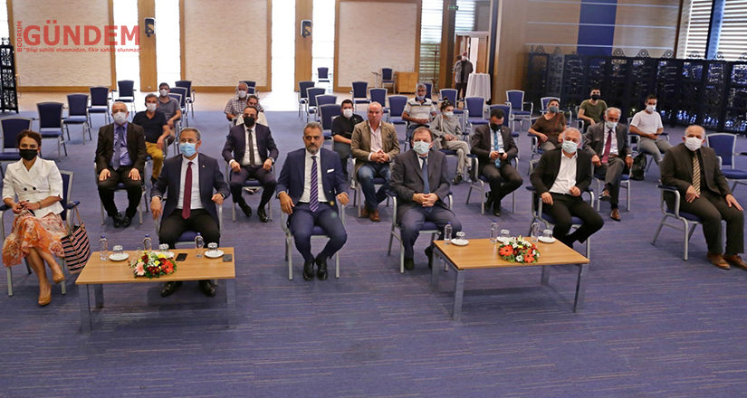 MUTSO aşı olan gençlere çekilişle tablet verdi