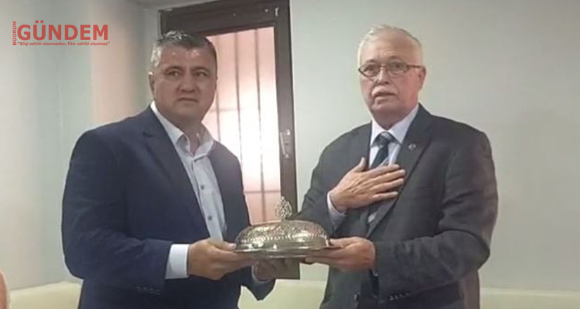 Bodrum Şoförler ve Otomobilciler Odası Başkanı Hasan Kablı’ya plaket verildi