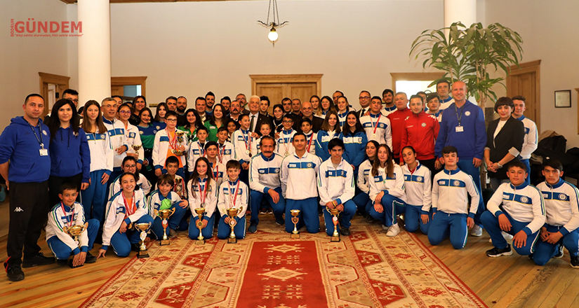 Büyükşehirden Amatör Spor Kulüplerine Destek