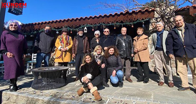 Ölüm yıldönümünde dostları Cenap Tezer’i unutmadı