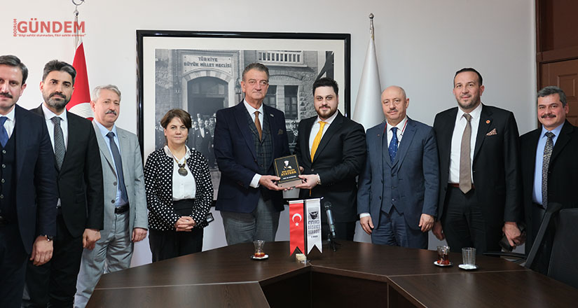 Laiklik, birileri kafasına göre din uydurmasın diye var