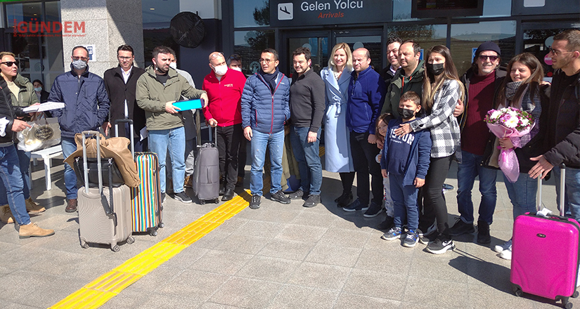 Ukrayna’da mahsur kalan 8 turizmci Bodrum’a geldi