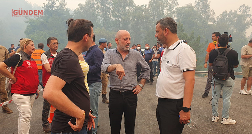 Ormanlar yanarken görmediğimiz uçak ve helikopterleri yangın saraya yaklaşınca gördük