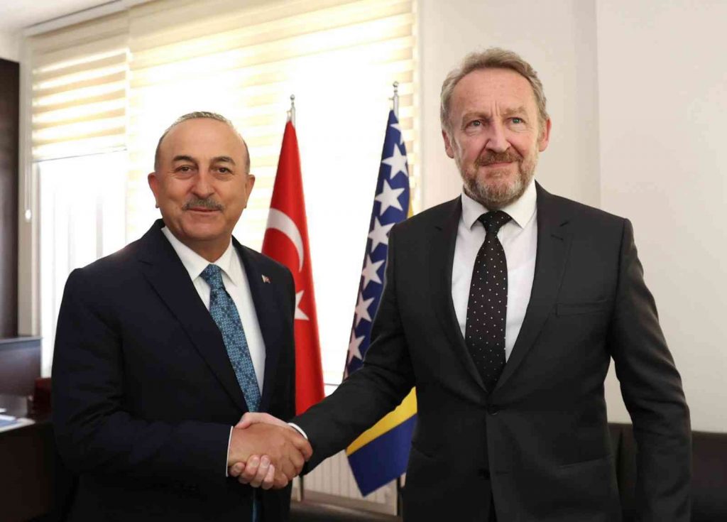 Bakan Çavuşoğlu, SDA Partisi lideri İzzetbegoviç ile görüştü
