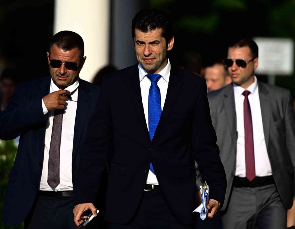 Bulgaristan’da Başbakan Kiril Petkov’un 6 aylık koalisyon hükümeti düştü