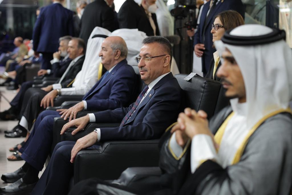 Cumhurbaşkanı Yardımcısı Oktay, Cezayir’de Türk sporcularla görüştü