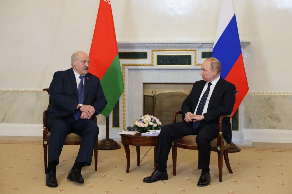 Putin: “ABD, Avrupa’da 200 adet taktik nükleer silahını barındırıyor”