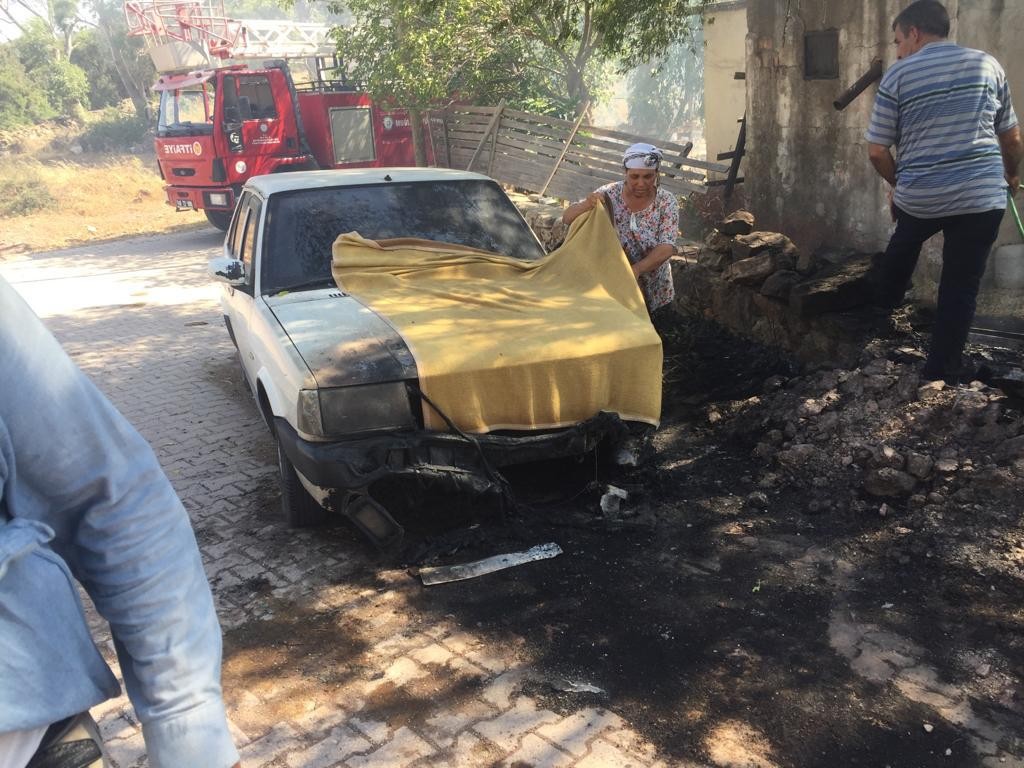 Meşelik köyünde Sakallıoğlu çiftinin kızı ve damatlarının otomobili yandı