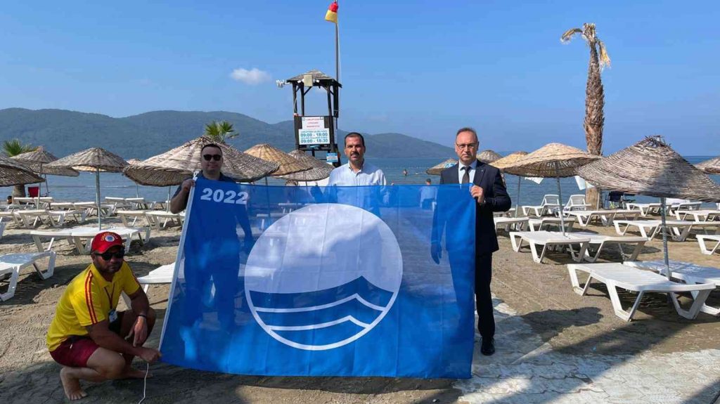 Akyaka plajı ‘Mavi’ gerdanlığını taktı