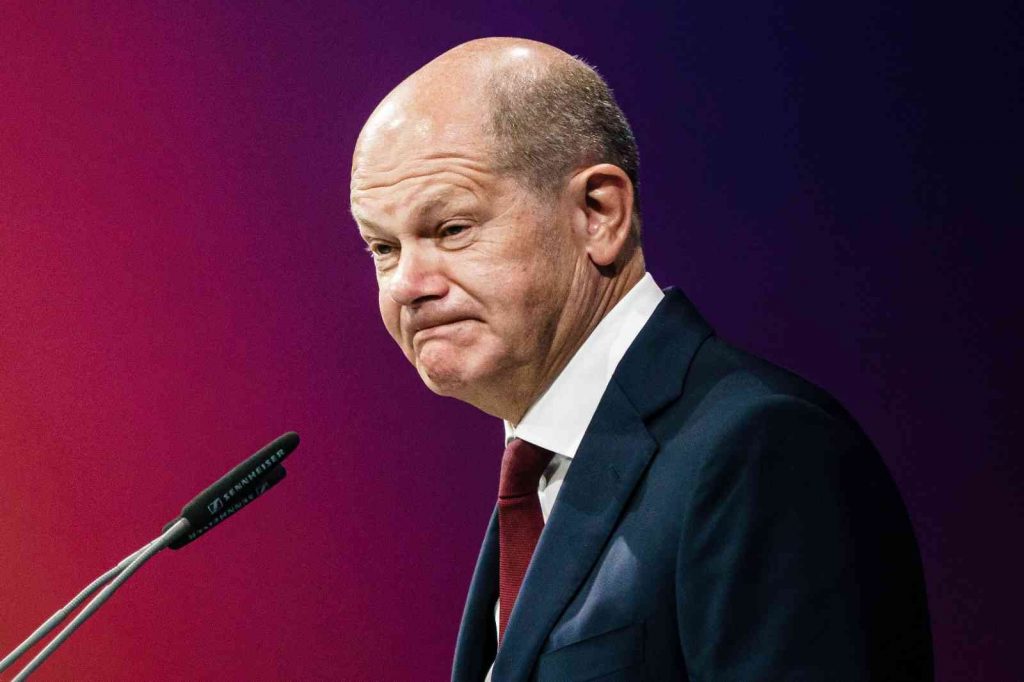 Scholz: “Almanya, gerektiği sürece Ukrayna’ya silah göndermeye devam edecek”