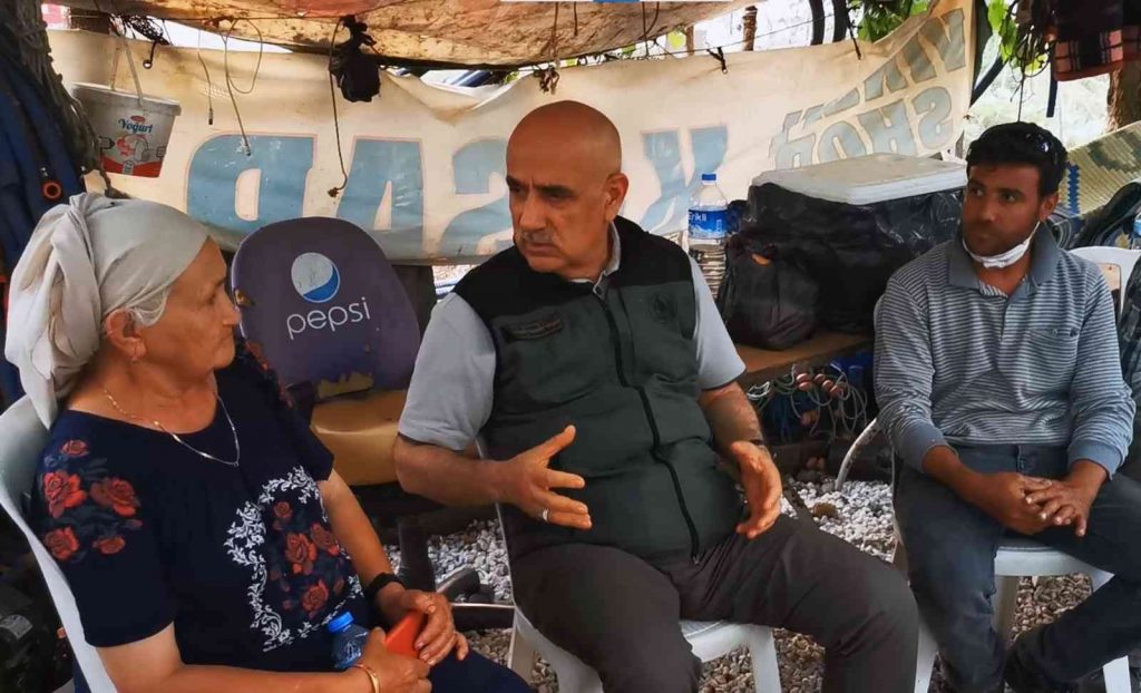 Tarım ve Orman Bakanı Kirişçi: “Yangınının büyümesinin sebebi hava sıcaklığı ile kozalak fırlatması”