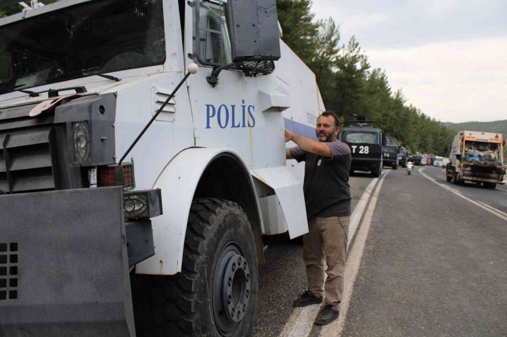 TOMA’lar alevlere müdahale için teyakkuzda bekliyor