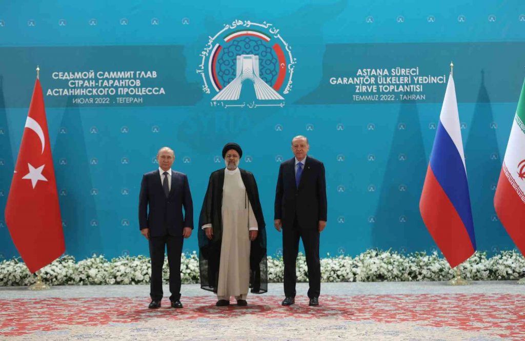 Erdoğan: “Milli güvenliğimizi kast eden şer odaklarını Suriye’den söküp atmaya da kararlıyız”