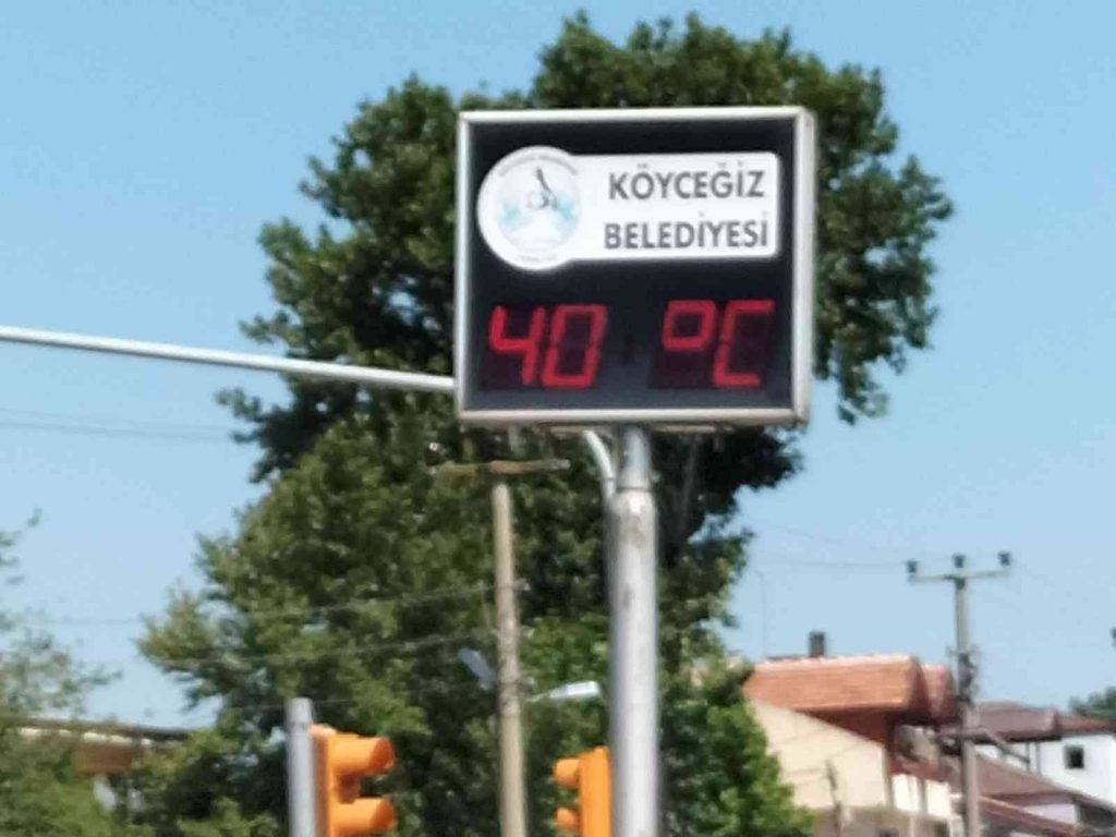 Köyceğiz’de sıcak hava etkili oluyor