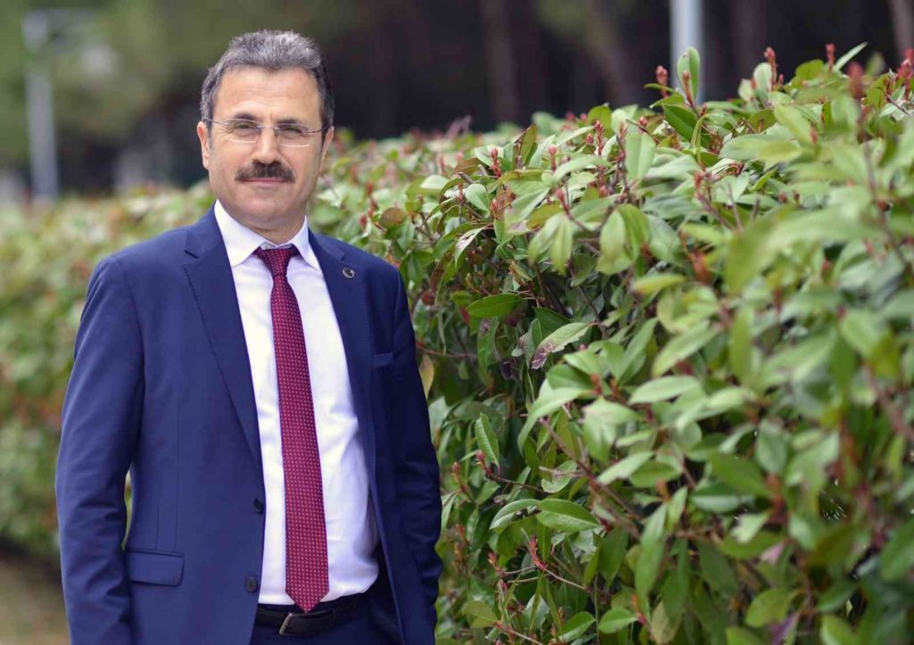 MSKÜ Rektörü Prof. Dr. Çiçek’in performansına, Bronz ödül