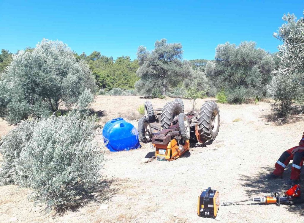 Seydikemer’de traktör devrildi: 1 yaralı