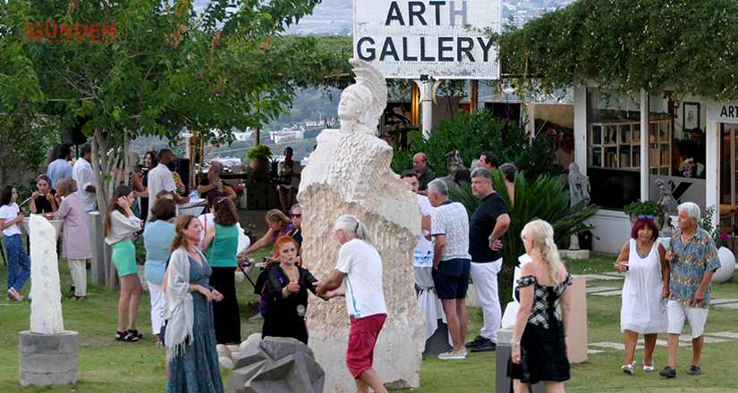 Büyük İskender Bodrum’da; Bodrum’da aşk sergisi Arth Gallery’de