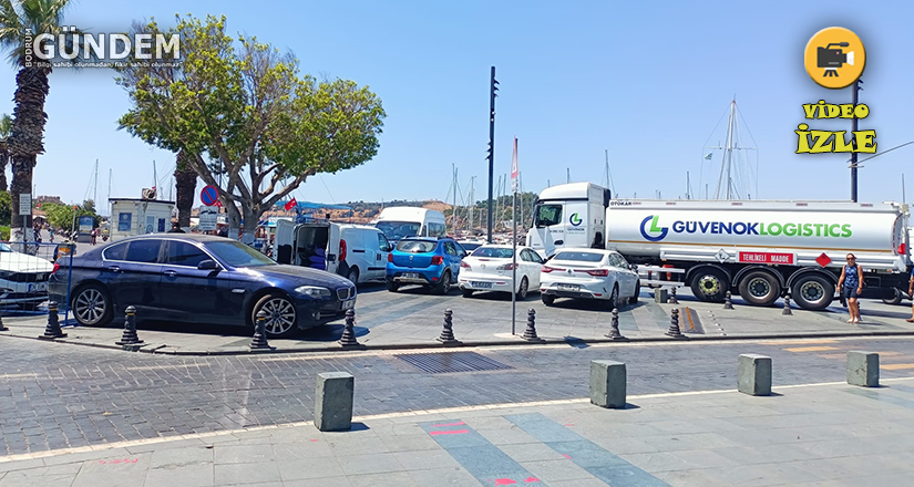 Bodrum Belediye Meydanı istila edilmiş durumda