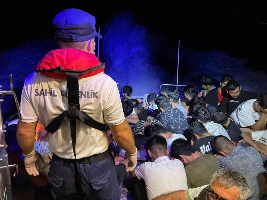 Datça’da ve Bodrum’da 98 göçmen kurtarıldı