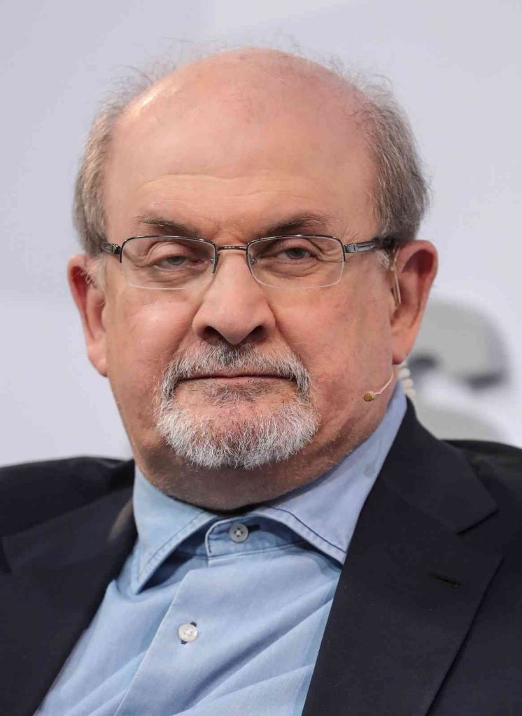 İngiliz yazar Salman Rüşdi New York’ta bıçaklı saldırıya uğradı
