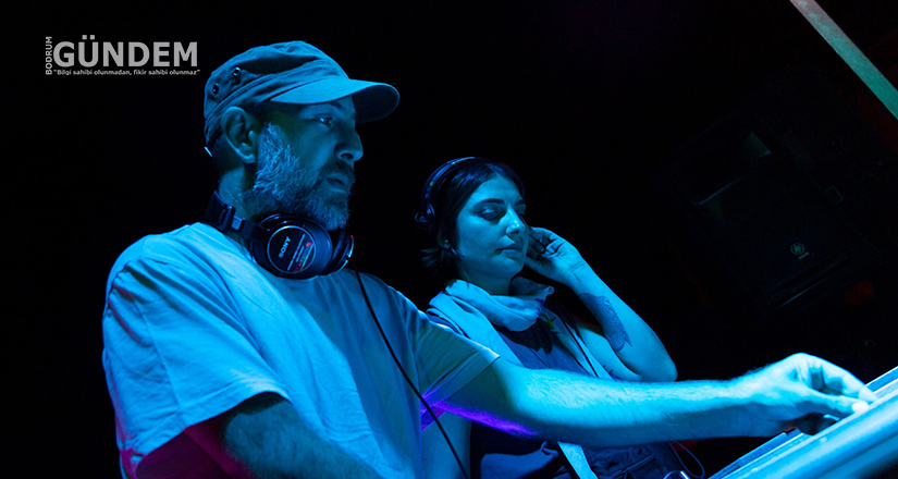 DJ’ler Zozo ve Emin Gümüşlük sahilinde performans sergiledi