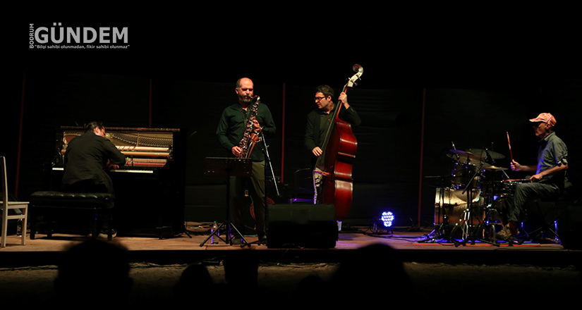 Love Jazz Quartet, Gümüşlük’te festival sahnesinde idi