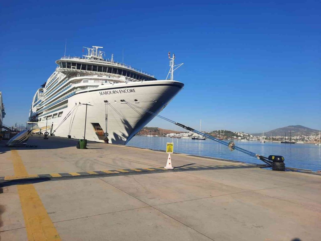 358 yolcuyla Bodrum’a geldi