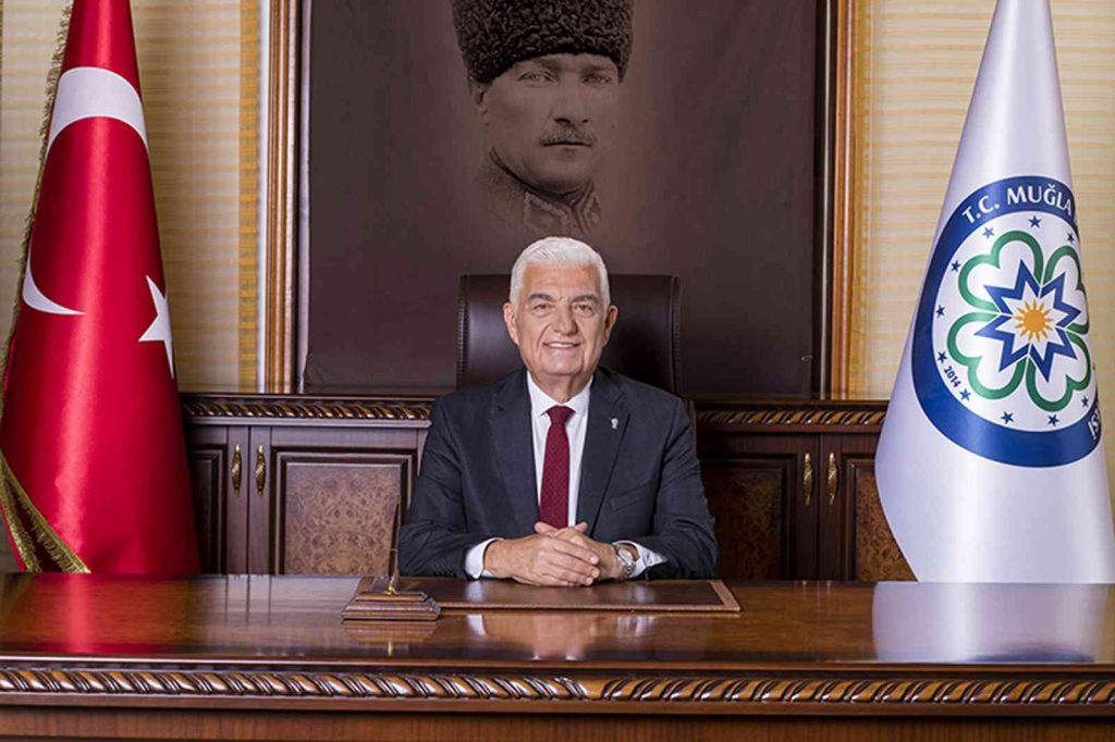 Başkan Gürün Cumhuriyet’in 99’uncu yaşını kutladı