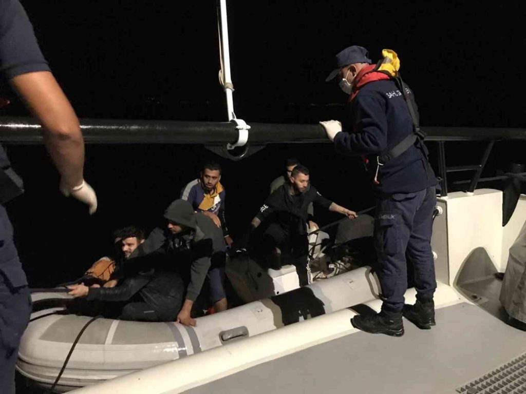 Datça’da 29 düzensiz göçmen kurtarıldı
