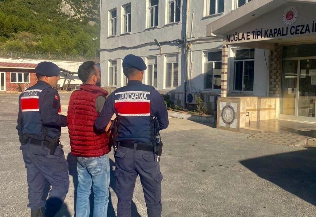 Muğla’da aranan şahıs JASAT ekiplerinden kaçamadı