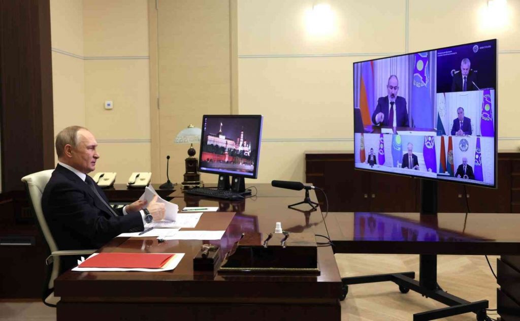 Putin: “Azerbaycan ve Ermenistan arasındaki ilişkileri istikrara kavuşturmak için her şeyi yapıyoruz”