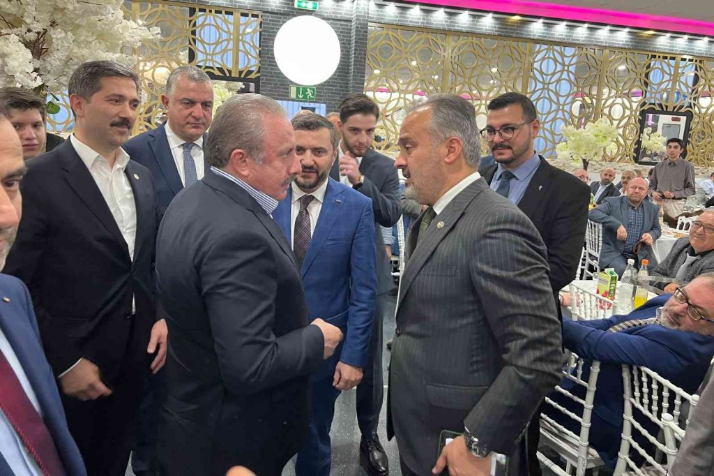 TBMM Başkanı Mustafa Şentop, Almanya’da düğüne katıldı