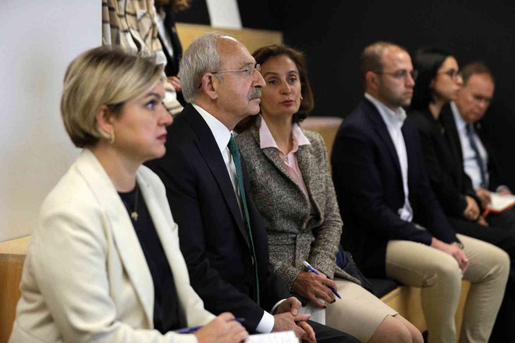 CHP lideri Kılıçdaroğlu, Londra’da yatırım şirketi Blenheim Chalcot’ı ziyaret etti