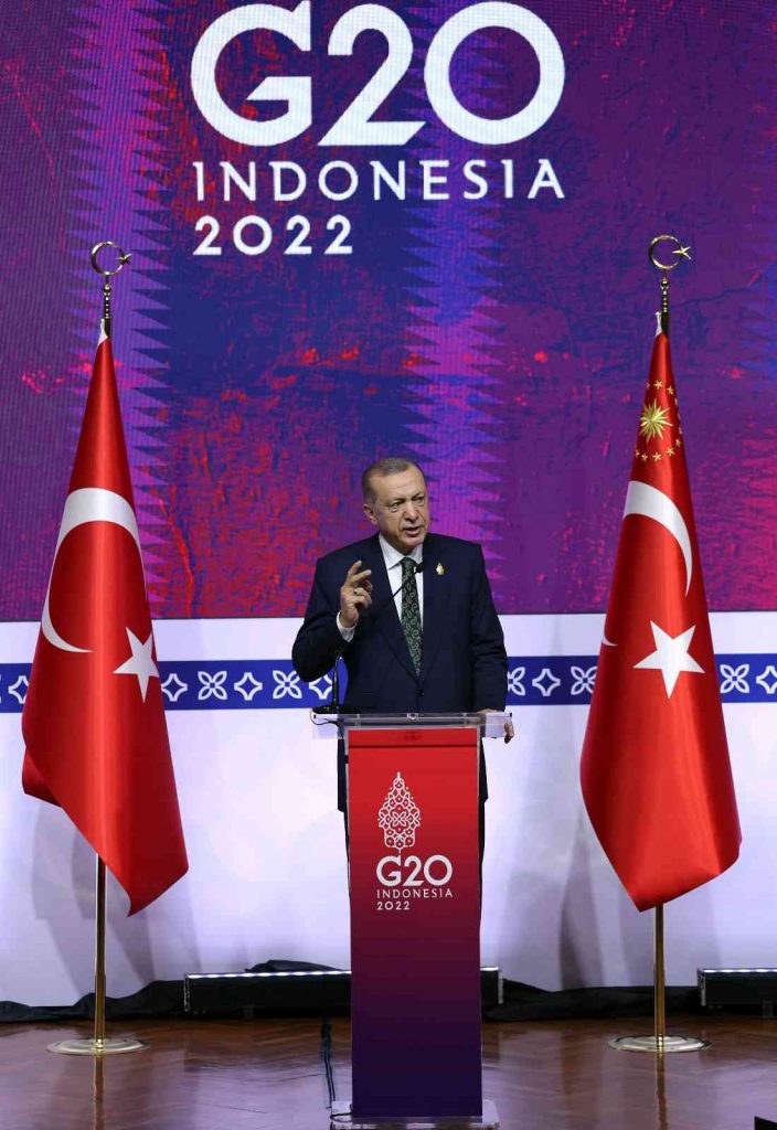 Cumhurbaşkanı Erdoğan: “(Polonya’ya düşen füze) Rusya’nın bizimle bu işin alakası yoktur demesi bizim için önemli”