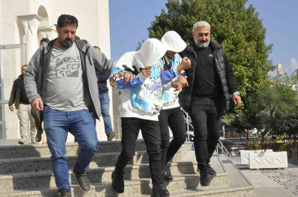 220 bin liralık cep telefonu çalan hırsızlar tutuklandı