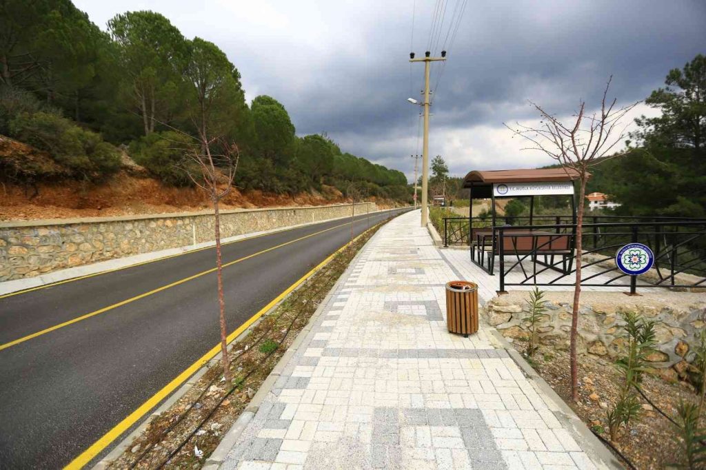 Muğla Büyükşehir Belediyesi 2022 yılında 135 km, bugüne kadar 3 bin km yol çalışması gerçekleştirildi