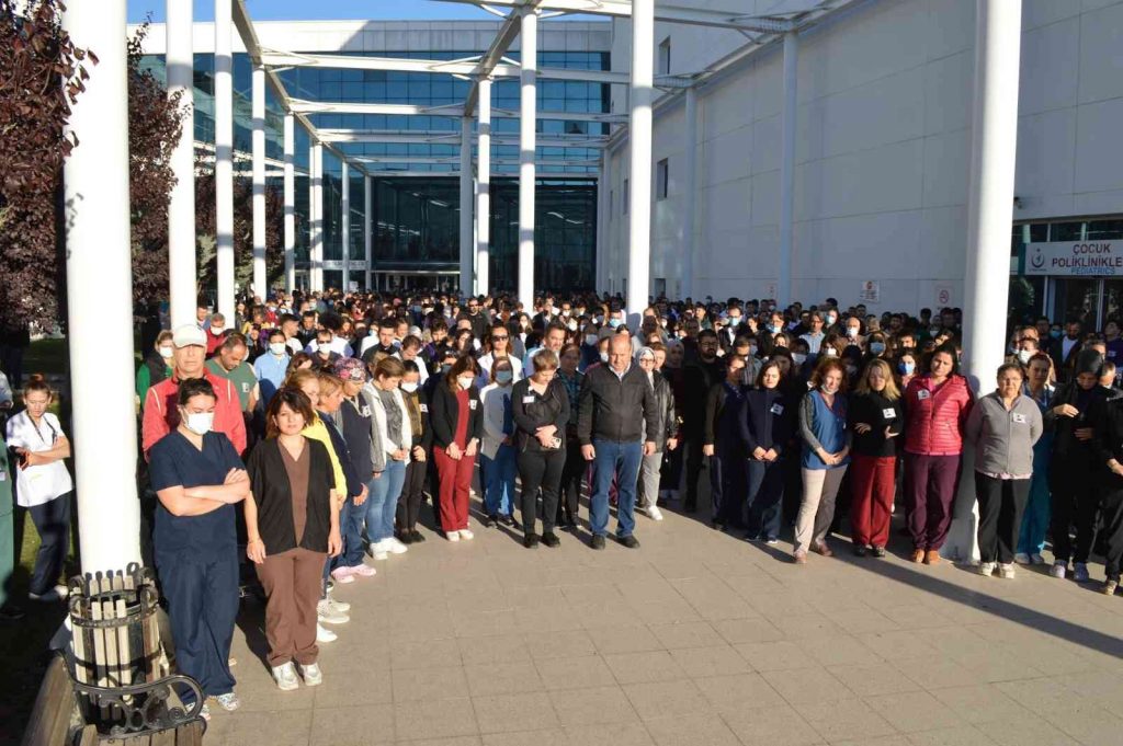 Muğla Eğitim ve Araştırma Hastanesi’nde 10 Kasım Atatürk’ü anma töreni gerçekleştirildi