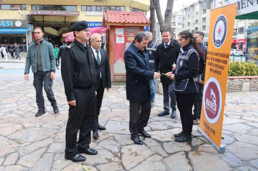 Muğla’da 25 Kasım Kadına Yönelik Şiddete Karşı stant açıldı