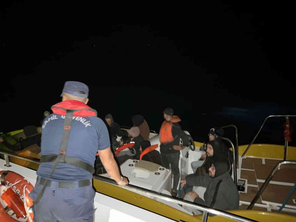 Muğla’da 49 göçmen kurtarıldı
