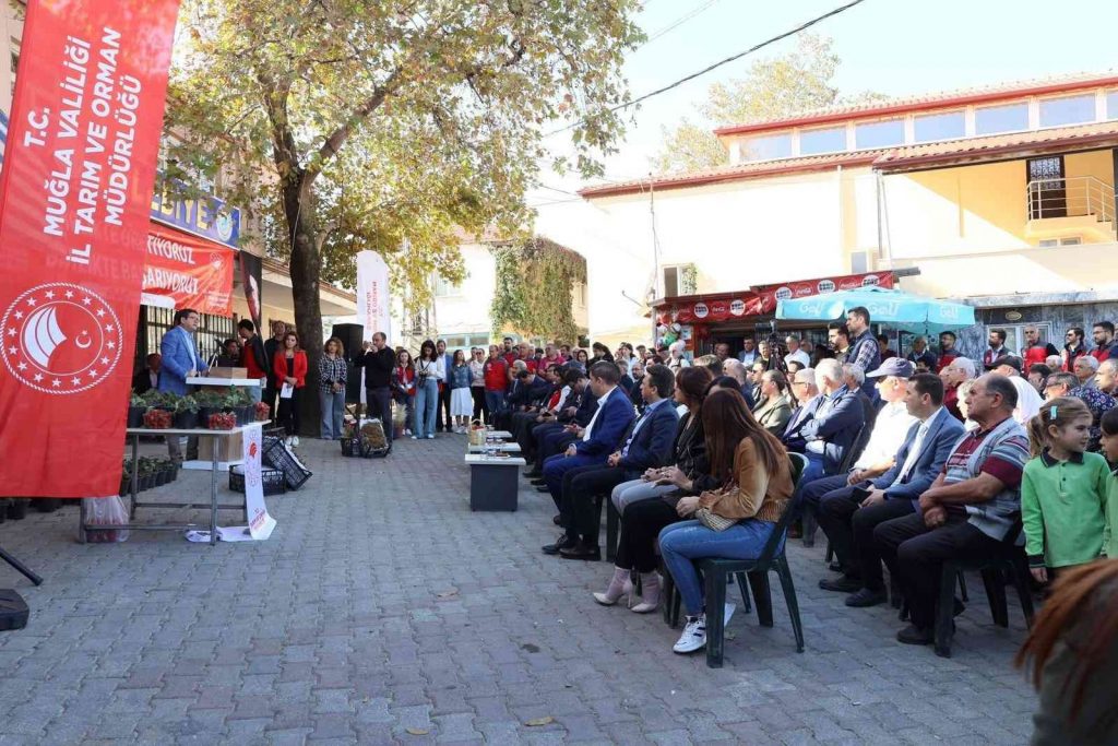 Muğla’da ’Çilek Projesi’ büyümeye devam ediyor