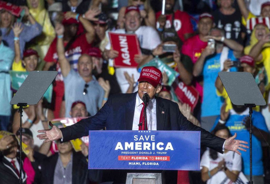 Trump, oyunu Cumhuriyetçi DeSantis’e verdi