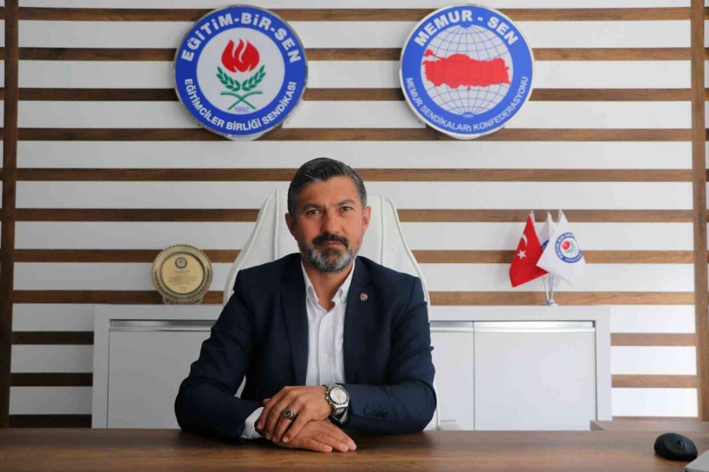Uçak: “Nesiller değişir, öğretmenin önemi değişmez”