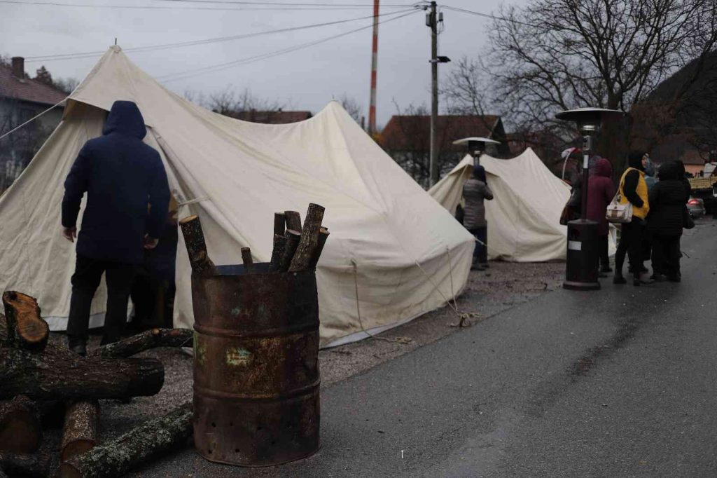 AB ve NATO’dan Kosova’nın kuzeyindeki şiddet olaylarına tepki
