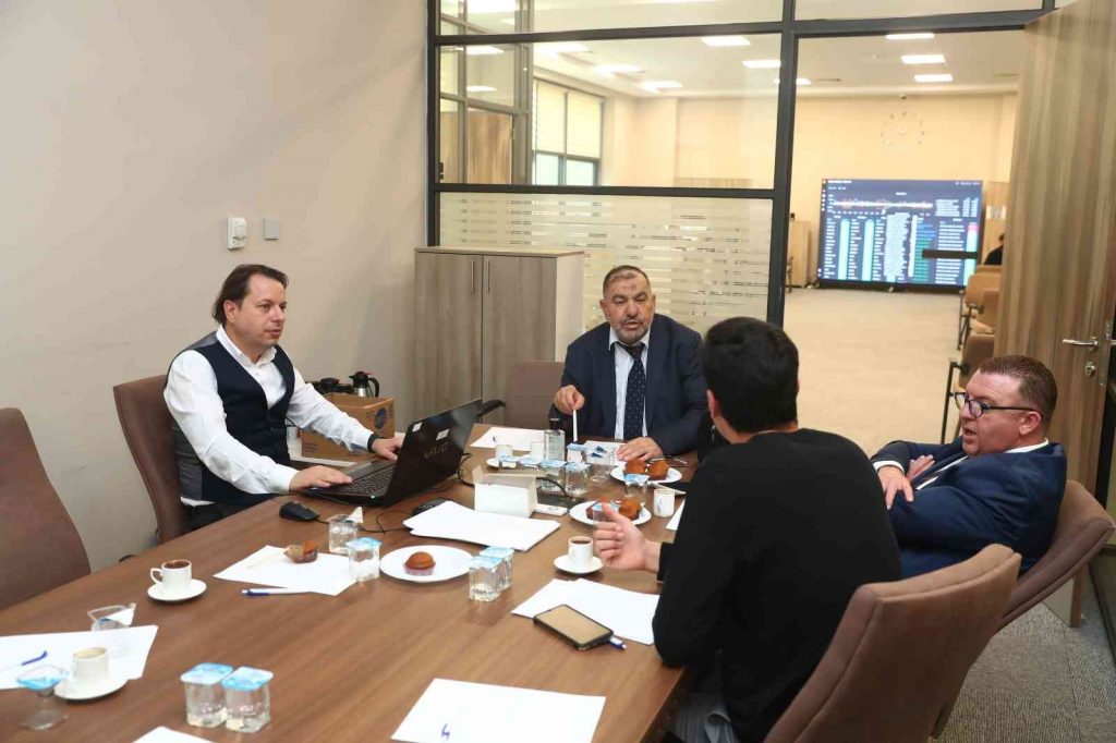 Bağcılar Belediyesi’nin desteğiyle El Halil Belediyesi mobil uygulaması hayata geçti
