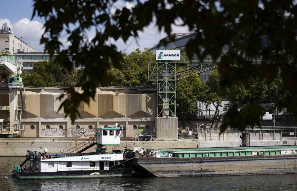 DEAŞ saldırılarında ölen ABD’li askerlerin ailelerinden LaFarge’a dava