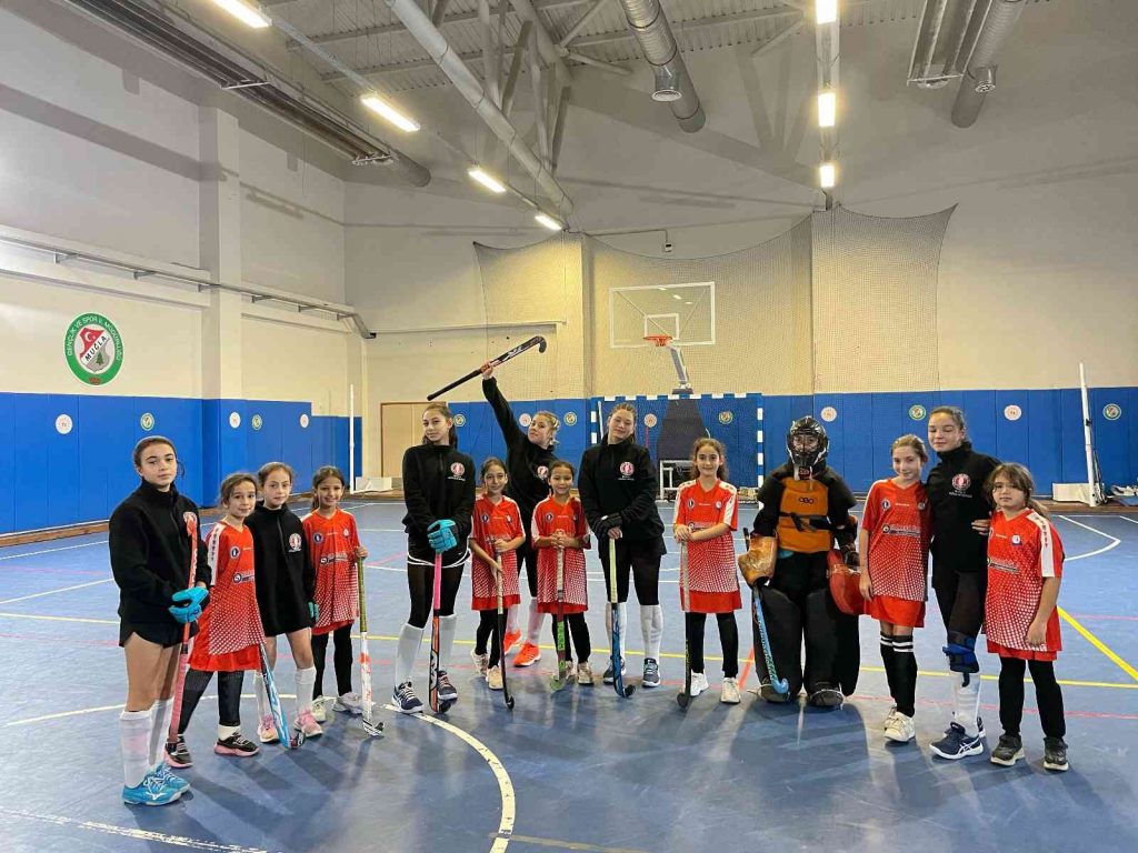 Ege Yıldızları Kadın Hokey Takımı Başkanı Şen: “Muğla’da gerektiği kadar tanınmıyoruz”