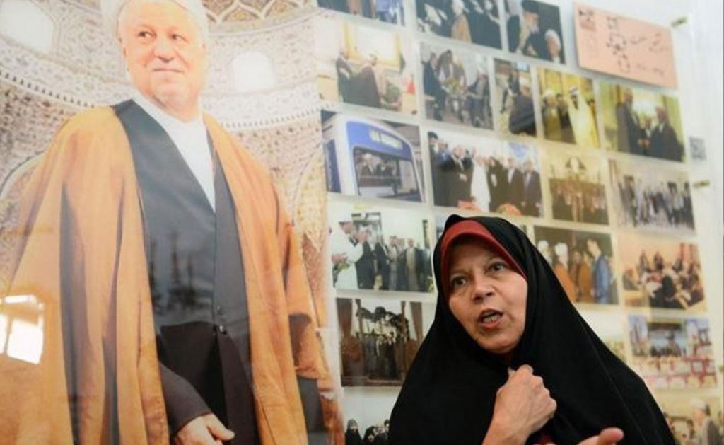 Eski İran Cumhurbaşkanı Rafsancani’nin kızı Faize Haşimi’nin yargılanma süreci başladı
