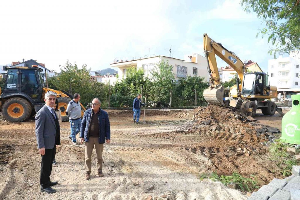 Marmaris’te İçmeler İsmet İnönü Caddesi yenileniyor