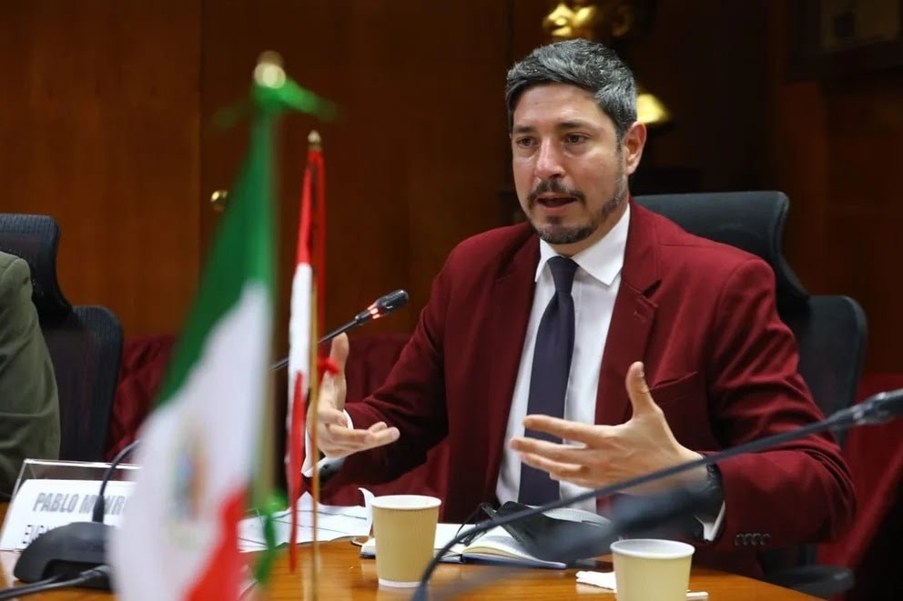 Peru, Meksika Büyükelçisini “istenmeyen kişi” ilan etti